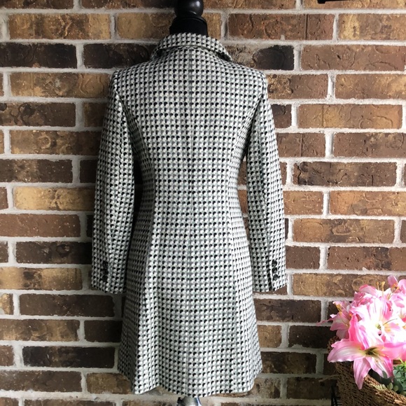 Tahari Arthur S. Levine Checker Wool Coat - Picture 13 of 14